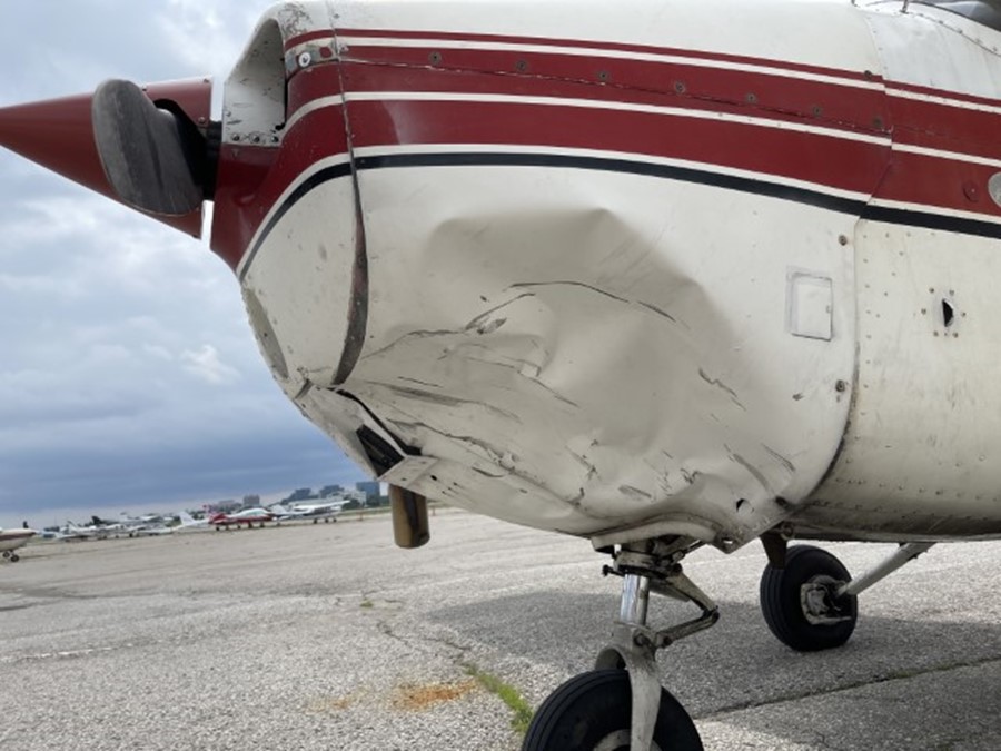 Photo des dommages subis par l’avion à l’étude (Source : Canadian Flyers International Inc.)