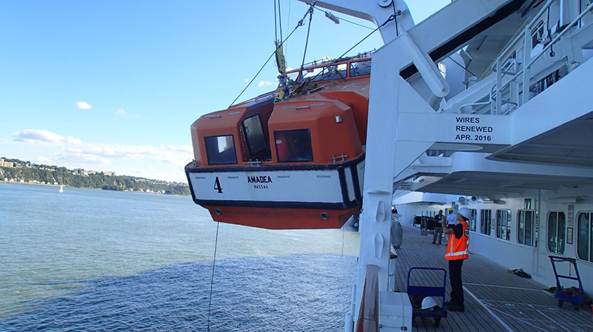 Port lifeboat (No. 4)