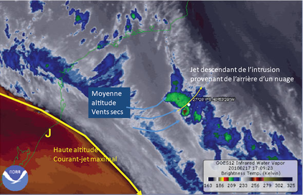 Image satellite infrarouge et vapeur d'eau prise à 17 h 9 UTC