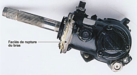Photo of Rupture du bras de soutien du renvoi d'angle de la boîte de transmission du rotor de queue
